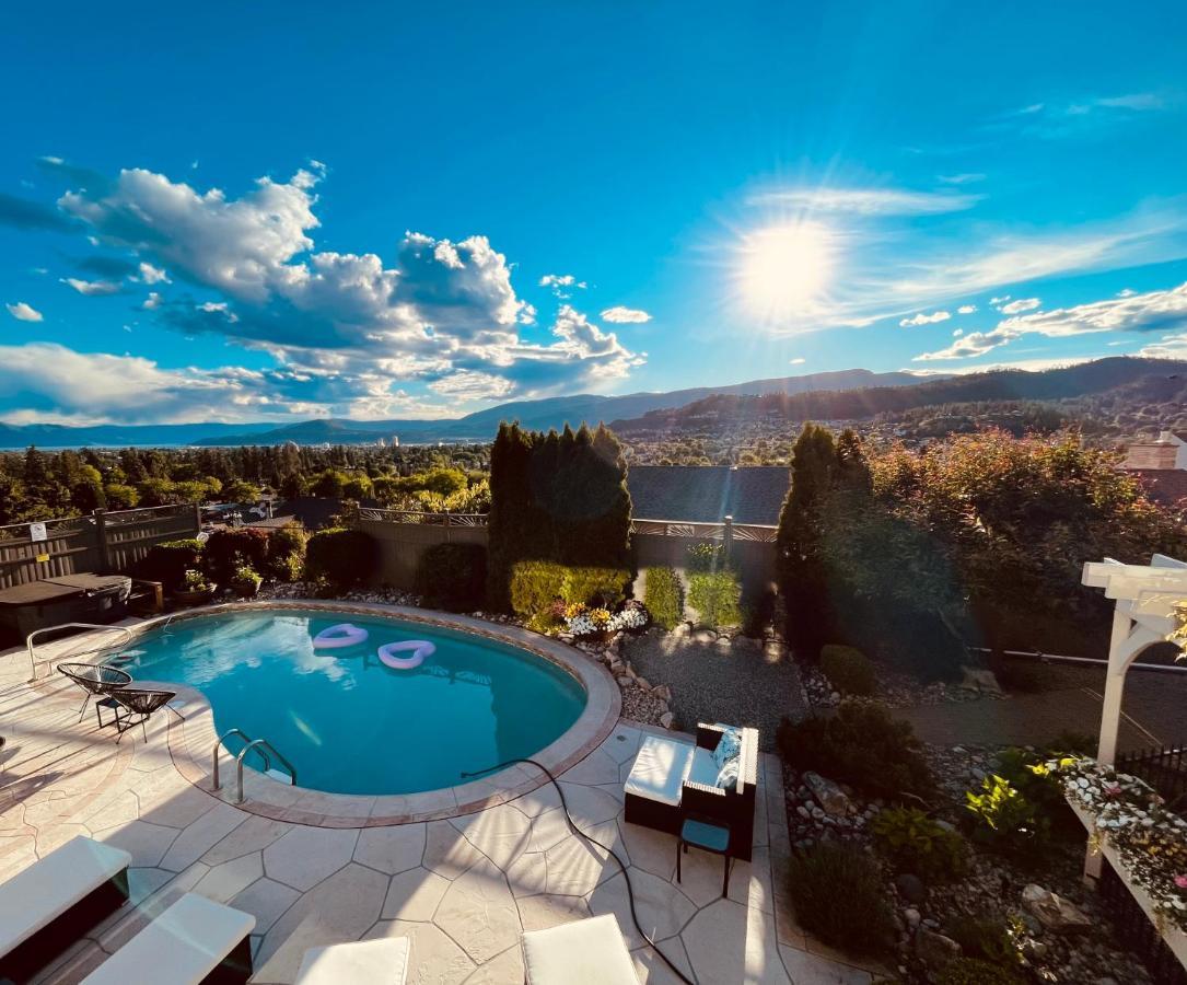 A Vista Villa Couples Retreat Kelowna Exterior foto