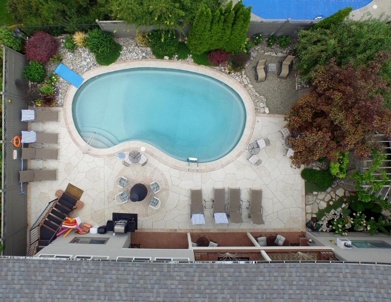 A Vista Villa Couples Retreat Kelowna Exterior foto